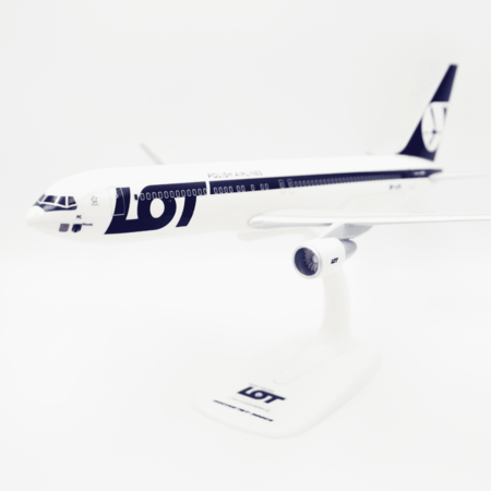 Boeing B767-300ER LOT 1:200 PPC