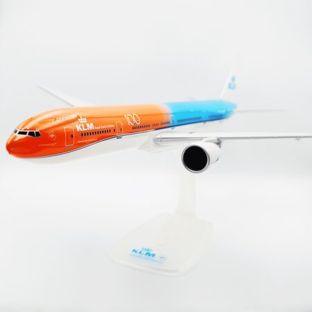Boeing B777-300ER KLM Orange Pride 1:200 Herpa