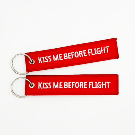 Zawieszka Kiss me before flight