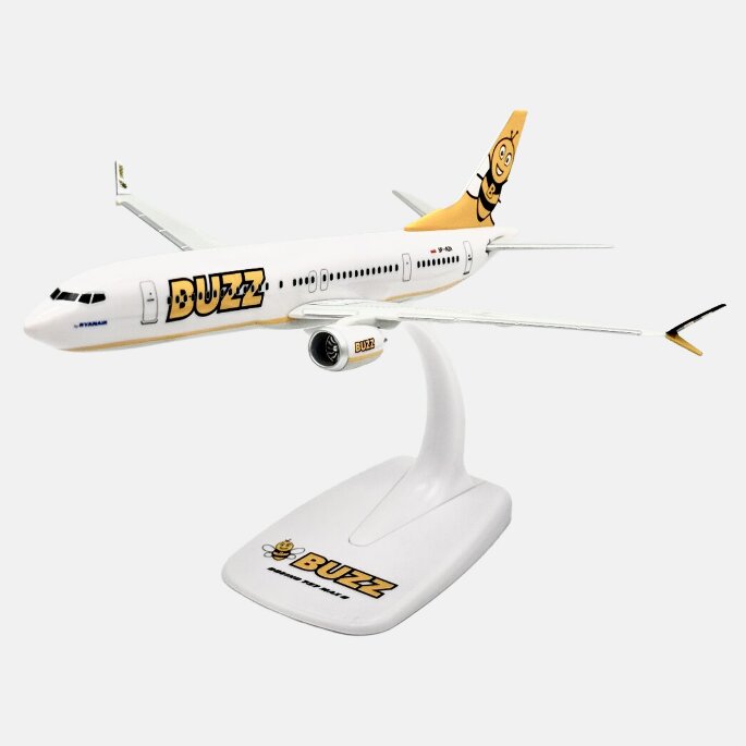 Boeing B737 MAX 8 Buzz 1:200 PPC
