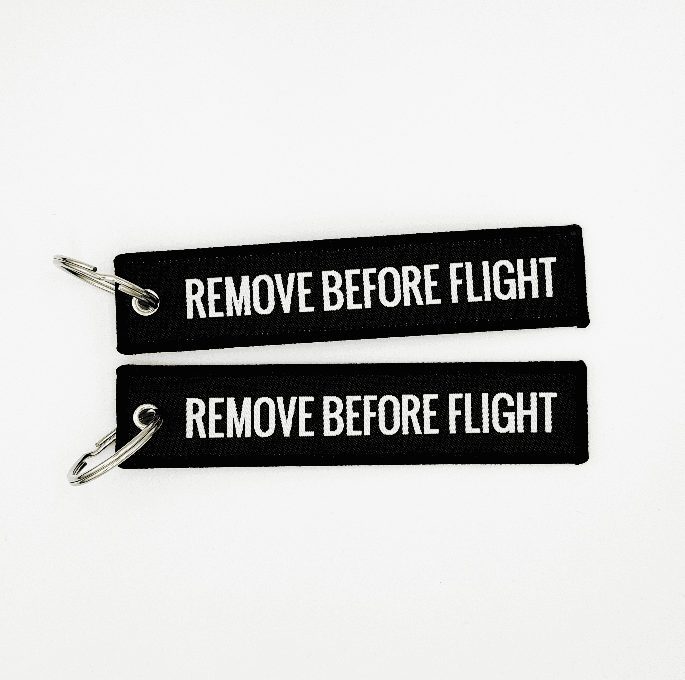 Zawieszka Remove before flight czarna