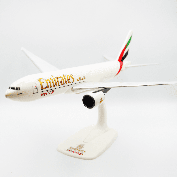 Boeing B777-200 Emirates Skycargo 1:200 PPC