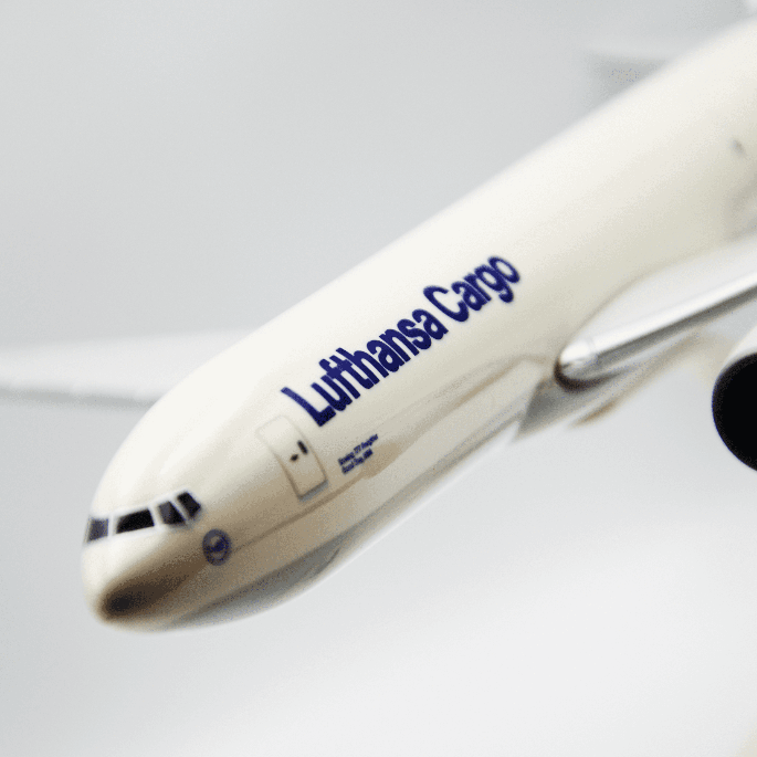 Boeing B777-200FR Lufthansa Cargo 1:200 PPC