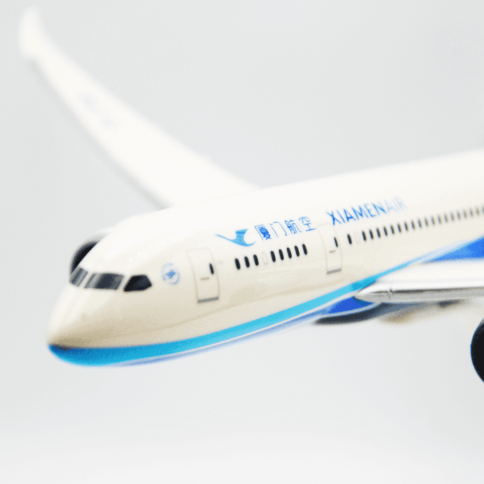 Boeing B787-8 Xiamen Air 1:200 PPC