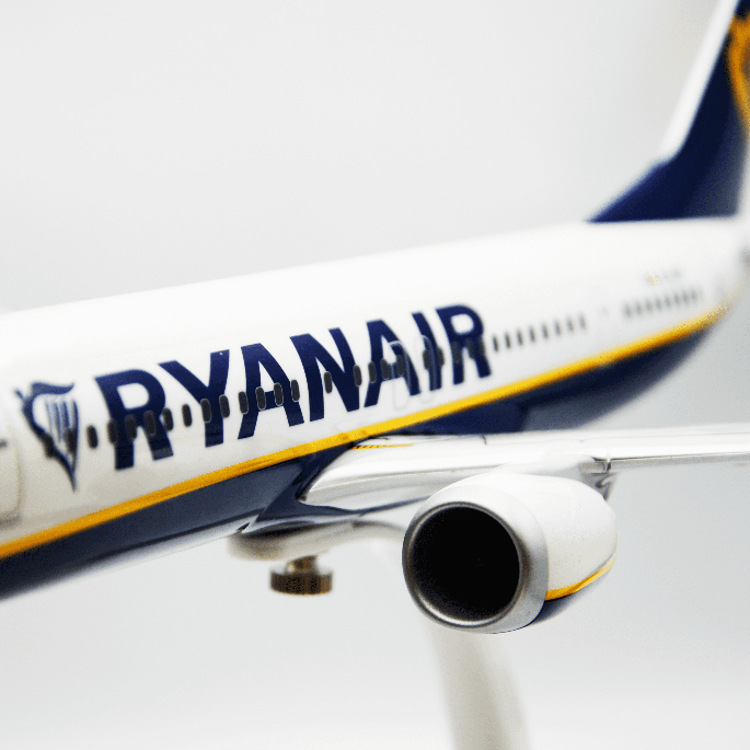 Boeing B737 max 8 Ryanair 1:100 PPC