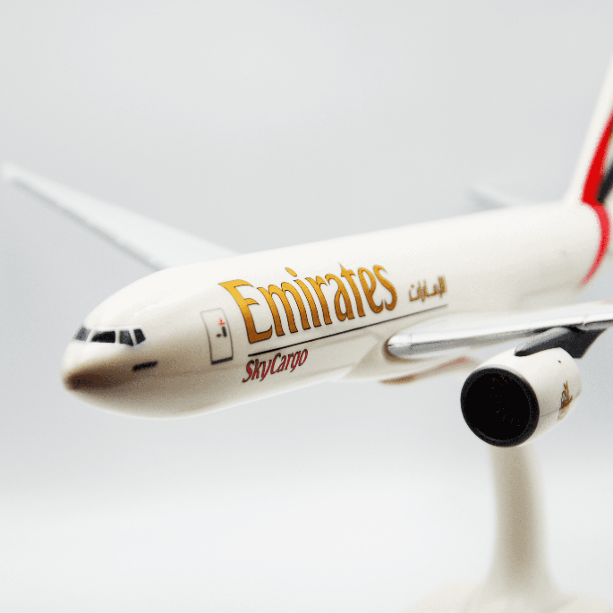 Boeing B777-200 Emirates Skycargo 1:200 PPC