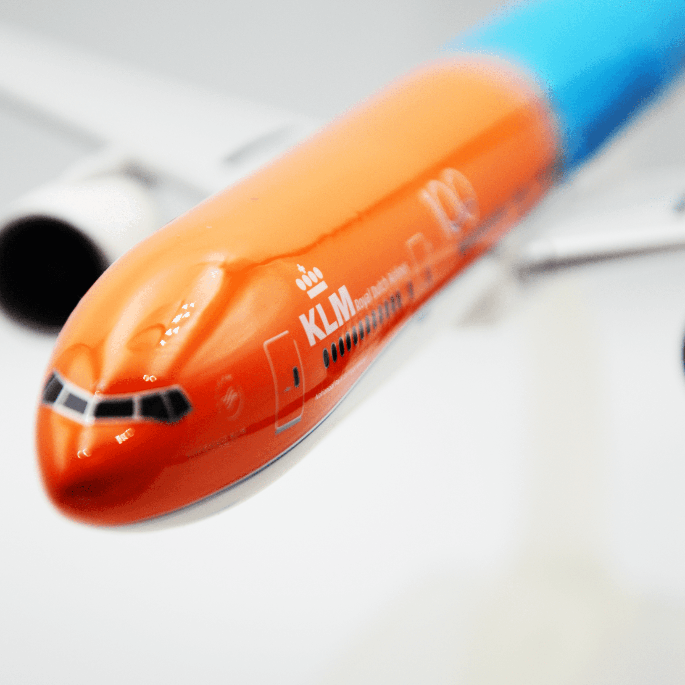 Boeing B777-300ER KLM Orange Pride 1:200 Herpa