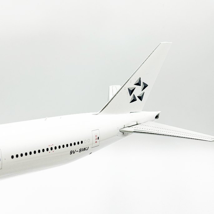 Boeing B777-300ER Singapore Star Alliance 1:200 Inflight 200