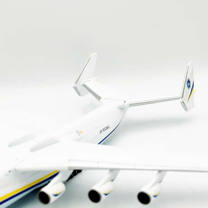 Antonov AN-225 Mriya 1:400 Herpa