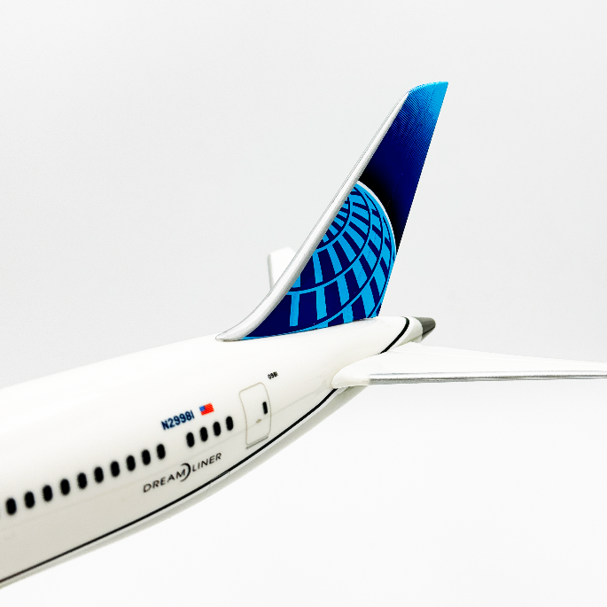 Boeing B787-9 United 1:200 Herpa