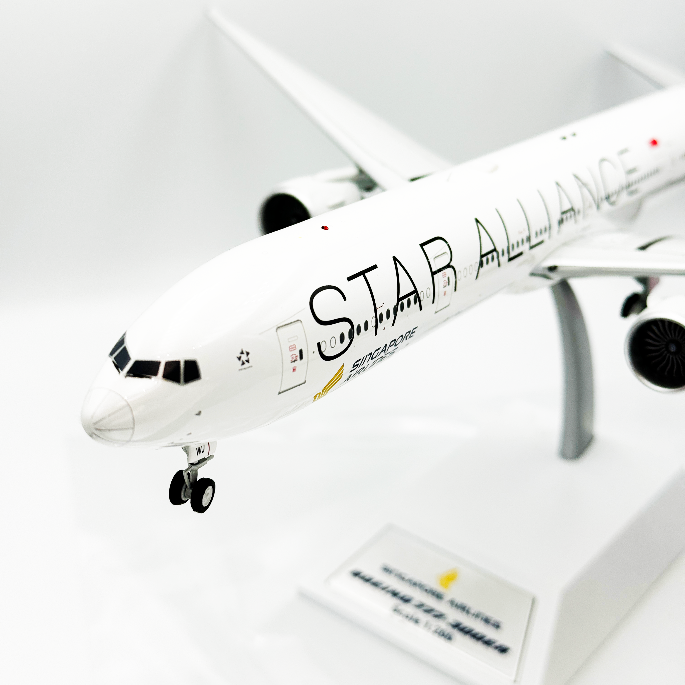 Boeing B777-300ER Singapore Star Alliance 1:200 Inflight 200